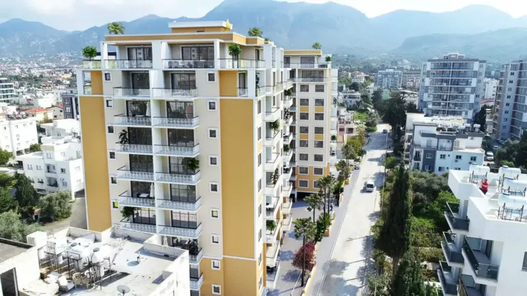 Apartment — Ruim 2-Slaapkamer Appartement in Phoenix Towers – Perfect voor Wonen of Investeren