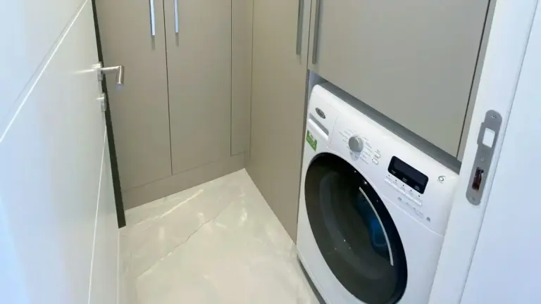 Apartment — Intensywna Nikozja: Poczuj Luksusowe Życie Blisko Południowego Cypru