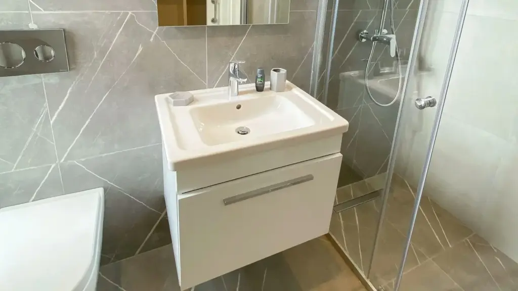 Apartment — Intensywna Nikozja: Poczuj Luksusowe Życie Blisko Południowego Cypru