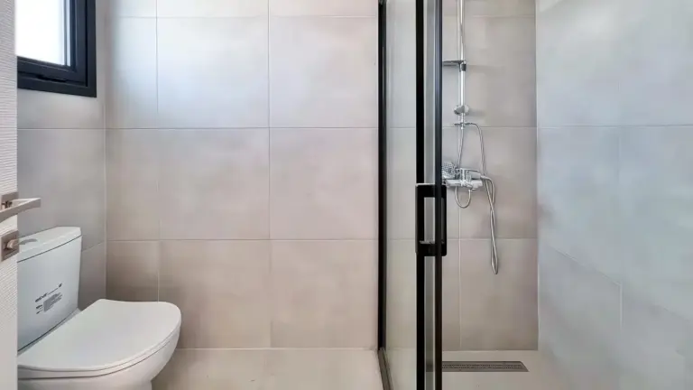 Penthouse — דירות סטודיו בפנינת האי עם נוף לים בצפון קפריסין