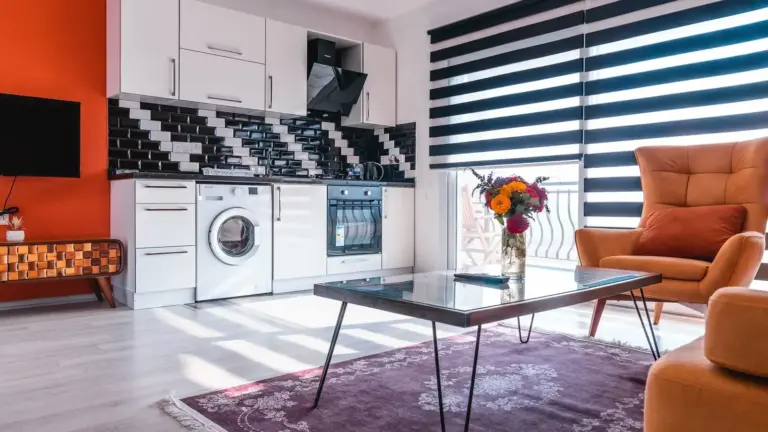 Studio — Gemeubileerd 1+1 Appartement met Panoramisch Uitzicht op de Bergen – Edelweiss